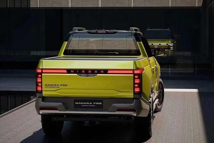 Với hệ truyền động PHEV công suất cao, hệ dẫn động bốn bánh cùng loạt chế độ địa hình, Navara Pro PHEV cho thấy định hướng kết hợp giữa khả năng vận hành mạnh mẽ và tính linh hoạt của một mẫu bán tải hiện đại.