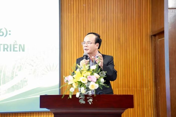 PGS.TS Vũ Văn Nhiêm, Phó Bí thư Đảng ủy, Phó Hiệu trưởng Trường Đại học Luật TPHCM phát biểu khai mạc hội thảo.