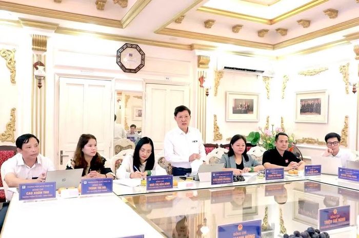 PGS.TS. Đào Đăng Phượng – Bí thư Đảng ủy, Hiệu trưởng Nhà trường, nhấn mạnh về đào tạo đặc thù trong hoạt động và định hướng phát triển của Trường.