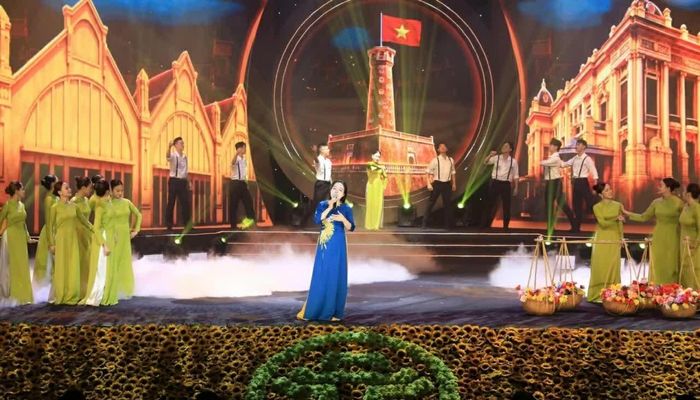 Hà Nội không chỉ là trái tim của cả nước mà còn trở thành hình mẫu về một đô thị giàu bản sắc, năng động, sáng tạo và nhân văn. (Ảnh: Quang Thái)