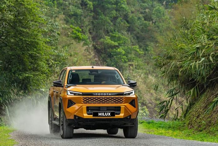 Toyota Hilux có màn bứt tốc ngoạn mục sau khi ra mắt thế hệ hoàn toàn mới vào đầu năm 2026 - Ảnh: TMV