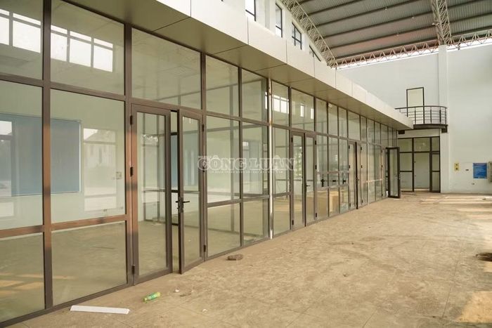 Bến xe khách Phổ Yên hoàn thành nhưng không thể đưa vào khai thác. Ảnh: Nguyễn Mạnh.