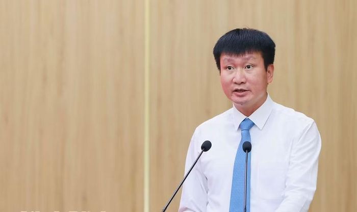 Bí thư Tỉnh ủy Trần Huy Tuấn phát biểu kết luận hội nghị. Ảnh: Báo Ninh Bình