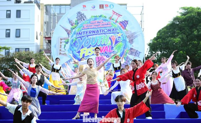 Ngày 15/10, tại Trường Đại học Hà Nội, Thành Đoàn Hà Nội tổ chức Festival Thanh niên quốc tế lần thứ IV năm 2026 với chủ đề “Hà Nội, điểm hẹn thế giới” (Hà Nội – Where the world meets). Ảnh: Xuân Tùng
