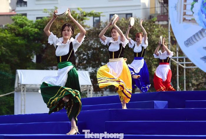 Ngày hội Thanh niên Quốc tế lần thứ IV năm 2026 mang đến không gian, hoạt động trải nghiệm văn hóa của 13 quốc gia, gồm: Anh, Pháp, Đức, Ý, Tây Ban Nha, Bồ Đào Nha, Trung Quốc, Nhật Bản, Hàn Quốc, Nga, Thái Lan, Việt Nam và Lào.