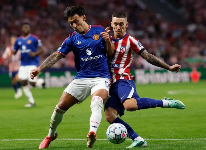 Martinez trong trận đối đầu Atletico.