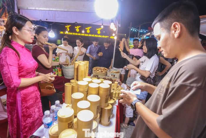 Hội chợ diễn ra từ ngày 15 đến 21/10, có quy mô 350 gian hàng tiêu chuẩn, với sự tham gia của gần 200 tổ chức, doanh nghiệp đến từ 20 tỉnh, thành phố trên cả nước. Nhiều địa phương góp mặt như Hà Nội, Hải Phòng, Quảng Ninh, Bắc Ninh, Ninh Bình, Nghệ An, Hà Tĩnh, Đà Nẵng, Huế và Đồng Tháp.