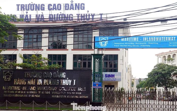 Trường Cao đẳng Hàng hải và Đường thủy 1, trụ sở chính trên phố Đà Nẵng, TP Hải Phòng.