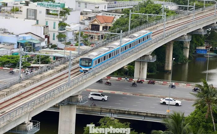  Tuyến metro số 1 TPHCM (Bến Thành - Suối Tiên). Ảnh: Nguyễn Tiến. 