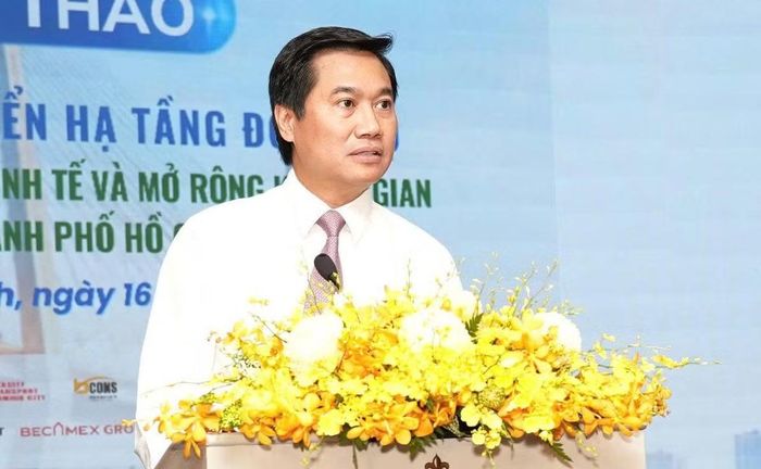 Hội thảo thu hút nhiều lãnh đạo bộ, ngành, chuyên gia, nhà khoa học và doanh nghiệp tham gia.