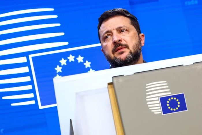 Tổng thống Ukraine Volodymyr Zelensky tại một cuộc họp báo ở Brussels (Bỉ) ngày 16/10. (Ảnh: Reuters)