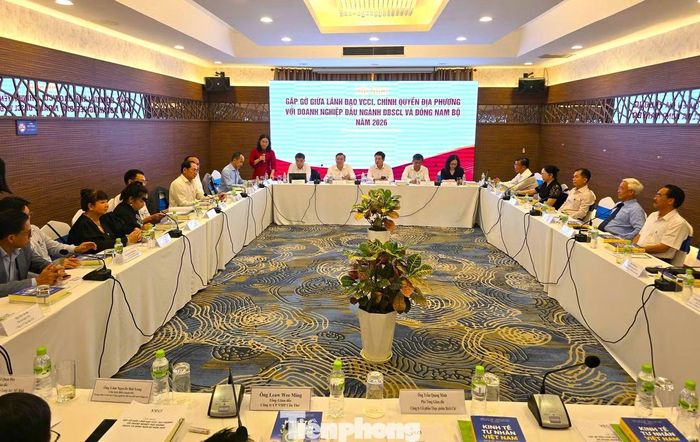 Hội nghị được tổ chức nhân dịp Ngày Doanh nhân Việt Nam (13/10).