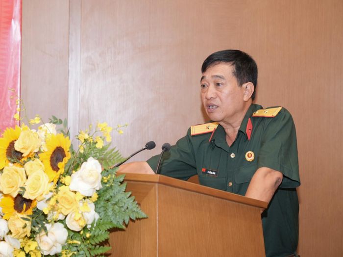 Các đại biểu phát biểu tham luận tại tọa đàm