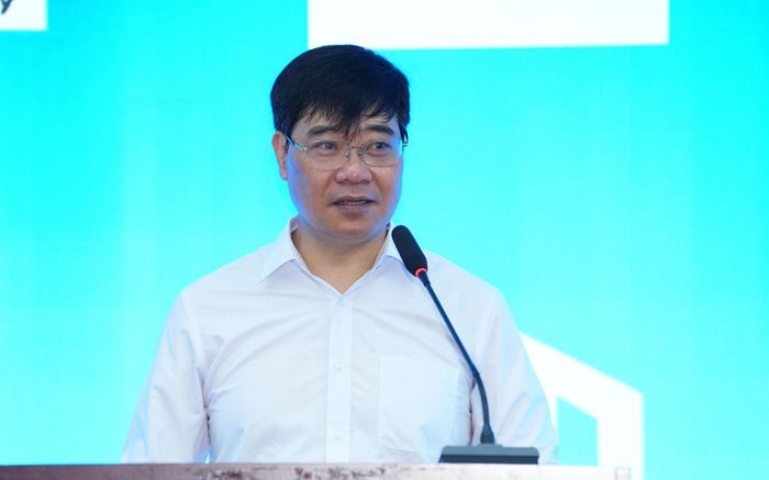 Đại tá Nguyễn Hồng Quân, Phó Cục trưởng Cục An ninh mạng, Bộ Công an nhấn mạnh, sự phát triển mạnh mẽ của trí tuệ nhân tạo và các công nghệ mới đang mở ra nhiều cơ hội phát triển, nhưng cũng đặt ra những thách thức ngày càng phức tạp đối với an ninh mạng.