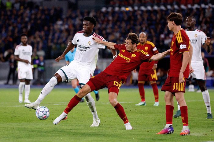 Tchouameni không hiệu quả khi kết hợp với Valverde. Ảnh: RMCF