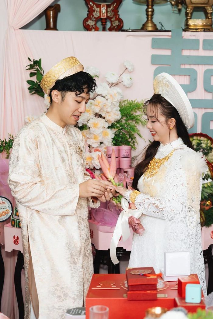 Khoảnh khắc hạnh phúc trong hôn lễ của cặp đôi 