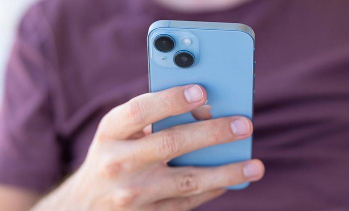 iPhone 14 256GB có giá tham khảo 17 triệu đồng, tháng 10/2026.