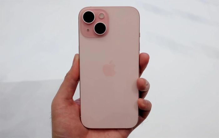 iPhone 15 có lợi thế đáng kể về độ phân giải camera chính.