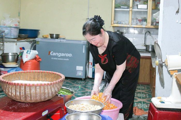 15 năm qua, Bà quý bền bỉ với hoạt động thiện nguyện đầy ý nghĩa 