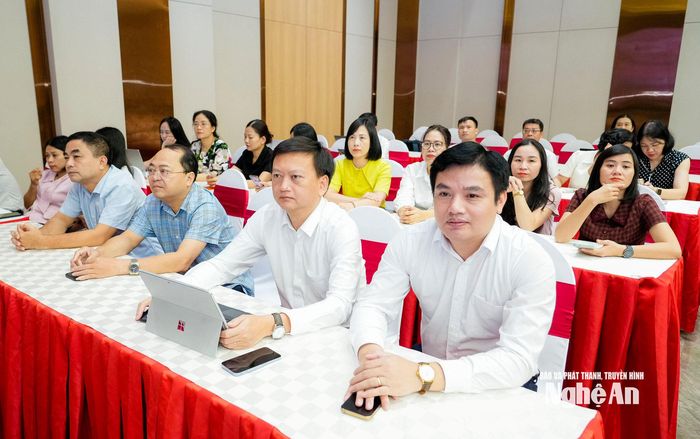 Các đại biểu dự hội nghị tại điểm cầu tỉnh Nghệ An. Ảnh: Phạm Bằng