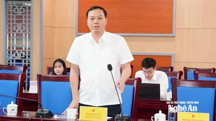 Đồng chí Chu Đức Thái - Ủy viên Ban Thường vụ Đảng ủy, Trưởng Ban Văn hoá - Xã hội HĐND tỉnh phát biểu. Ảnh: Hoàng Bá