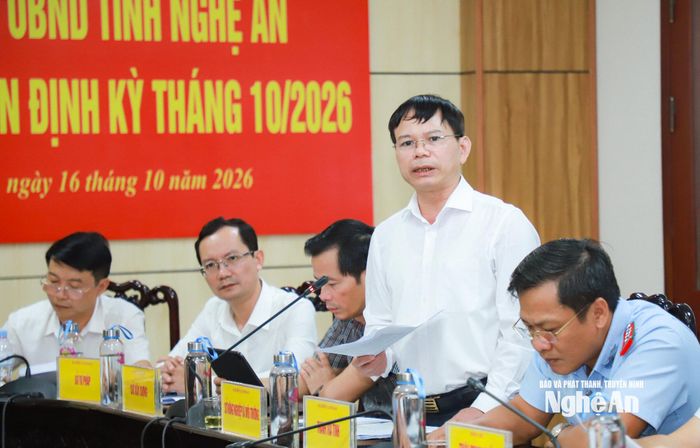 Đồng chí Phạm Văn Toàn - Phó Giám đốc Sở Nông nghiệp và Môi trường phát biểu ý kiến. Ảnh: Thành Duy