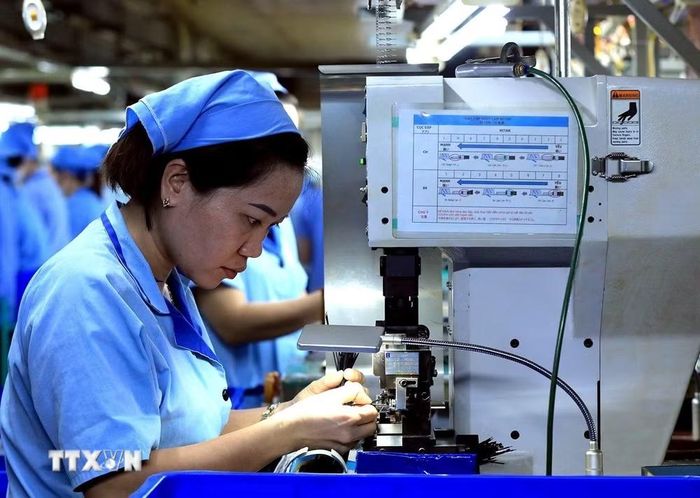 Sản xuất dây bán dẫn tại khu công nghiệp Bờ Trái sông Đà, tỉnh Phú Thọ. (Ảnh: Tuấn Anh/TTXVN)