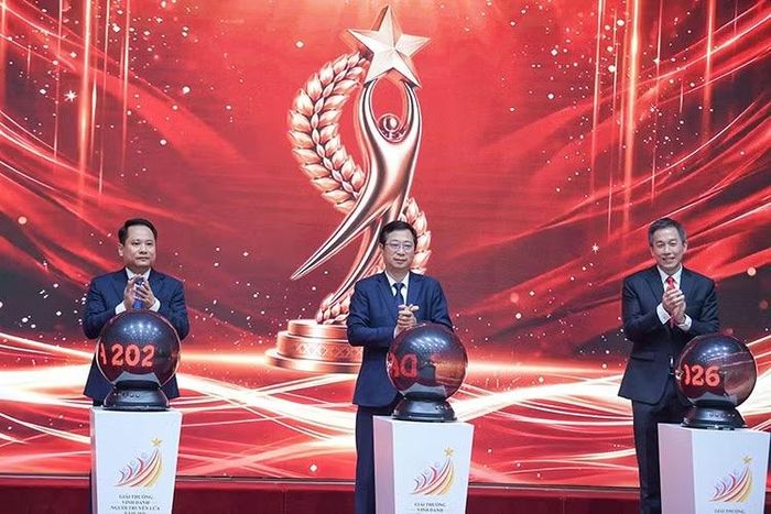 Khởi động giải thưởng “Vinh danh Người truyền lửa” năm 2026.