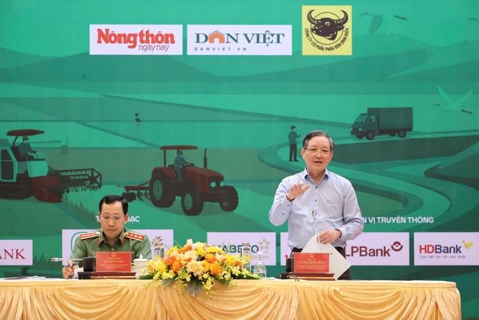 Quang cảnh Diễn đàn.