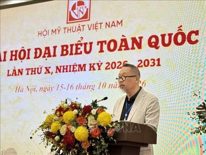 Họa sĩ Đào Quốc Huy, Chủ tịch Hội Mỹ thuật Việt Nam khóa X, nhiệm kỳ 2026 - 2031, phát biểu tại Đại hội.