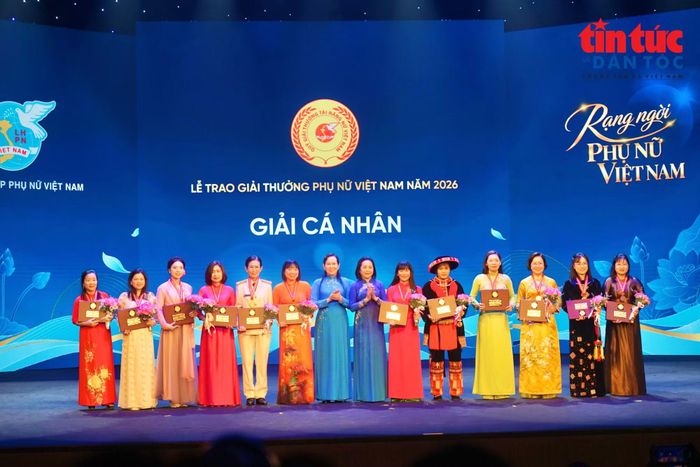 12 cá nhân vinh dự nhận giải thưởng Phụ nữ Việt Nam 2026.