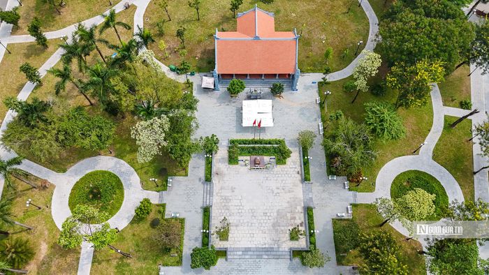 Quy hoạch dự kiến định hướng phát triển công viên văn hóa, giải trí, thể dục thể thao; khu tưởng niệm Anh hùng lực lượng vũ trang nhân dân Võ Thị Sáu; khu đền thờ bà Chúa Hồ; các khu dịch vụ, cây xanh, bãi đỗ xe kết hợp trạm sạc xe điện và hệ thống giao thông. Trong ảnh là khu tưởng niệm Anh hùng lực lượng vũ trang nhân dân Võ Thị Sáu nhìn từ trên cao.