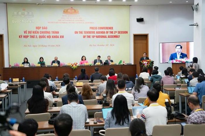 Quang cảnh họp báo về dự kiến chương trình Kỳ họp thứ 2, Quốc hội khoá XVI (Ảnh: Media Quốc hội).