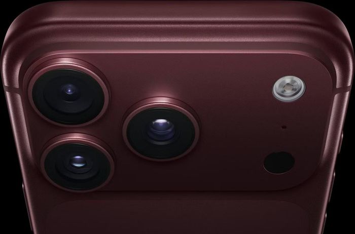 iPhone 18 Pro Max được đánh giá cao về khả năng quay video ổn định, màu sắc chính xác và hỗ trợ 4K 120 fps trong khi các đối thủ Trung Quốc ngày càng mạnh về công nghệ camera. Ảnh: Apple.
