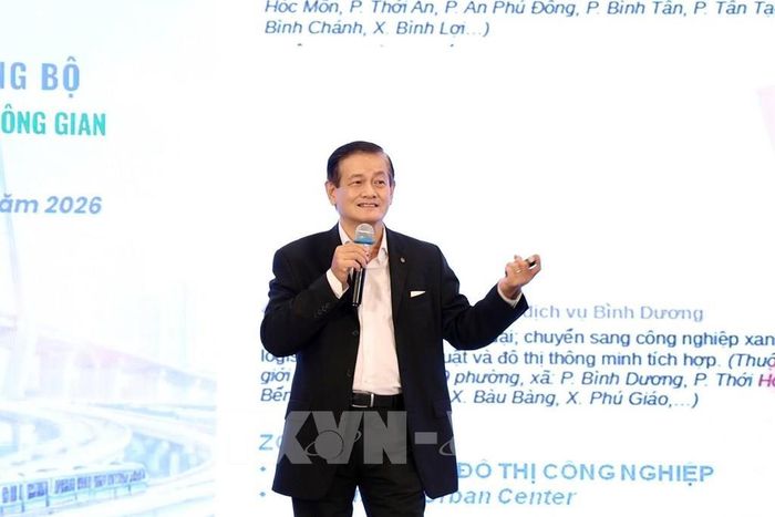Chuyên gia trình bày tham luận tại Hội thảo. Ảnh: Tiến Lực - TTXVN