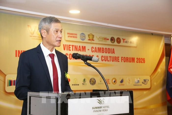 Đại sứ Việt Nam tại Campuchia Nguyễn Minh Vũ phát biểu tại diễn đàn. Ảnh: Minh Hưng - PV TTXVN tại Campuchia
