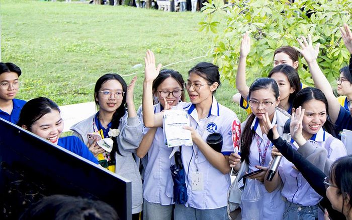 Sinh viên trong ngày hội việc làm tại TPHCM