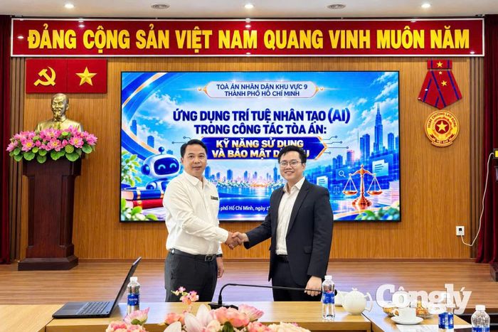 Ông Nguyễn Đức Phước, Chánh án TAND khu vực 9 - TP.HCM và TS. Lê Duy Tân.
