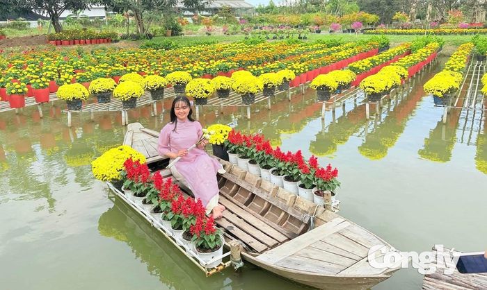 Mô hình du lịch “ thuyền hoa” độc đáo và sáng tạo tại làng hoa Sa Đéc