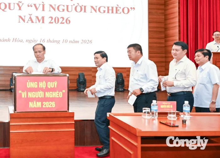 Khánh Hòa vận động gần 265 triệu đồng ủng hộ Quỹ Vì người nghèo.