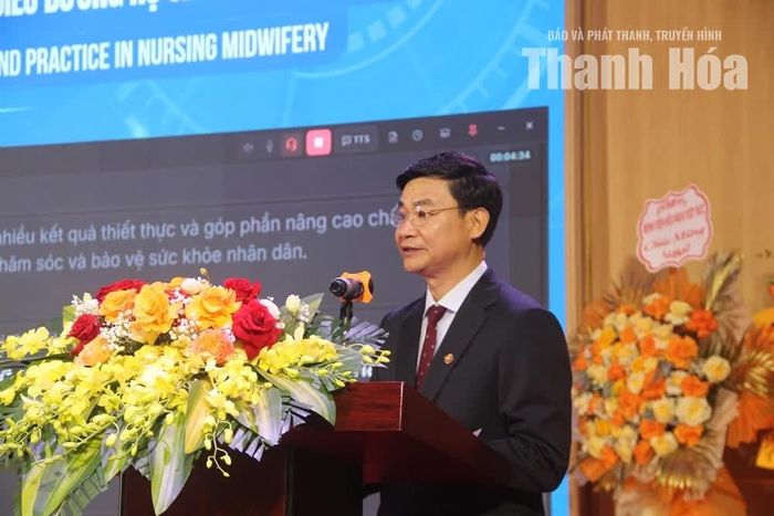 PGS.TS Lê Đình Tùng, Phó Hiệu trưởng Trường Đại học Y Hà Nội phát biểu chào mừng tại hội nghị.