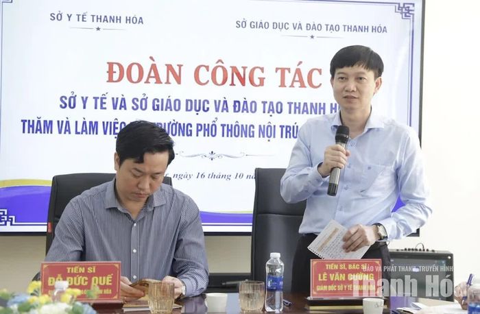 Giám đốc Sở Y tế Lê Văn Cường phát biểu tại buổi làm việc.