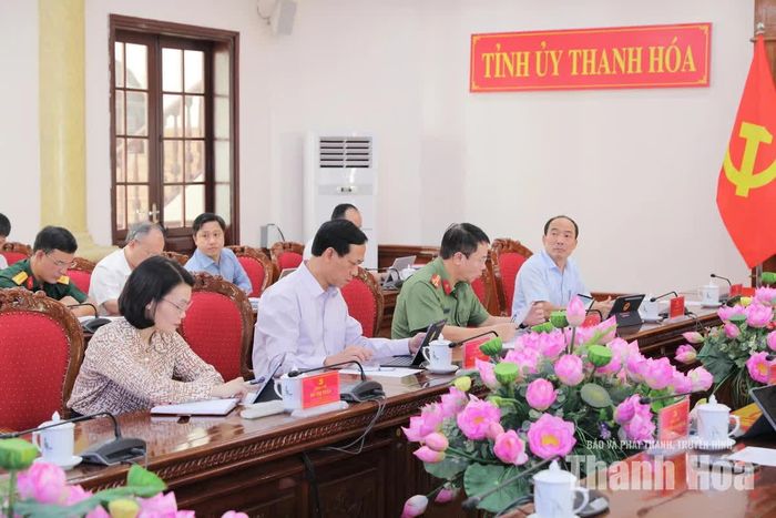 Các đồng chí Ủy viên Ban Thường vụ Tỉnh ủy dự hội nghị.