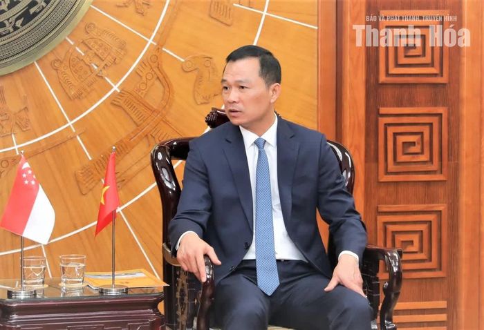 Chủ tịch UBND tỉnh Tô Anh Dũng phát biểu tại buổi tiếp.