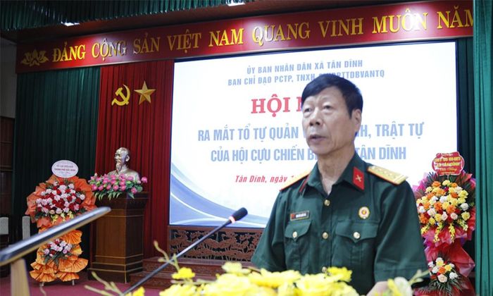  Đại tá Nguyễn Quốc Hà phát biểu tại hội nghị. 