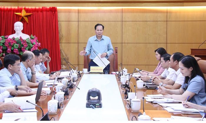  Các đại biểu dự hội nghị thẩm tra. 