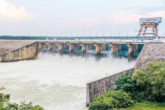 Trong chiều 16-10, Thủy điện Trị An sẽ thực hiện tăng xả tràn 2 lần. Ảnh minh họa