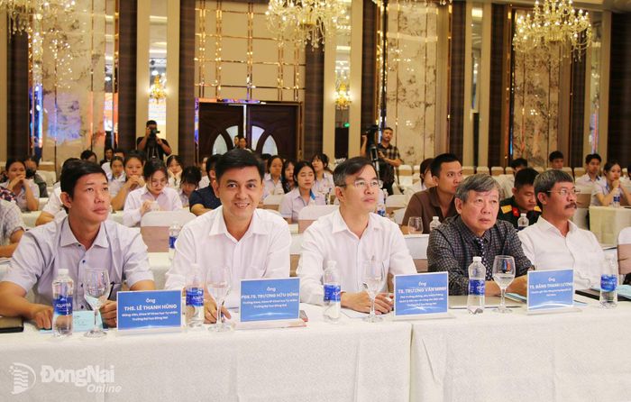 Các đại biểu, chuyên gia tham dự hội nghị. Ảnh: Hải Quân