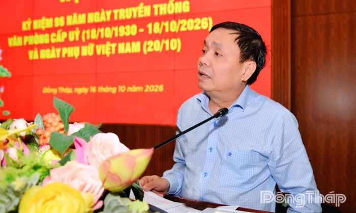 Đồng chí Phan Văn Thắng phát biểu tại buổi họp mặt.