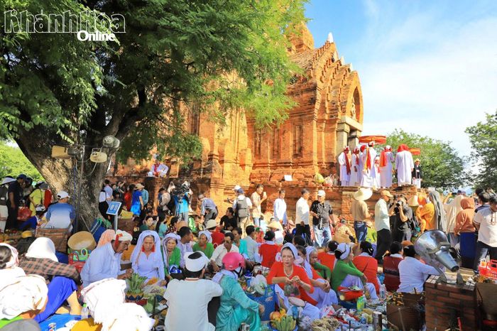 Tháp Pô Klong Garai là điểm diễn ra nhiều hoạt động của Lễ hội Katê.
